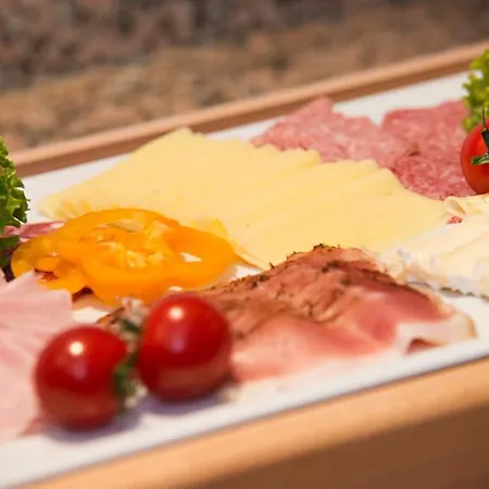 Lexner 4* トゥクス